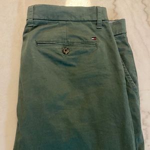 Men’s Tommy Hilfiger Olive Chino Pants 36x30 Slim Fit
